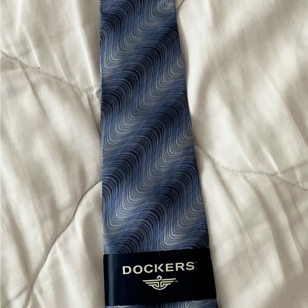 Dockers new with tags silk tie - Picture 3 of 5